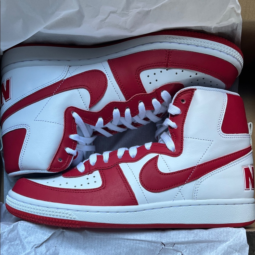 Nike Men's White and Red Sneakers